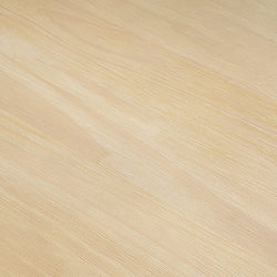 Light wood texture with natural grain pattern suitable for interior design and furniture.