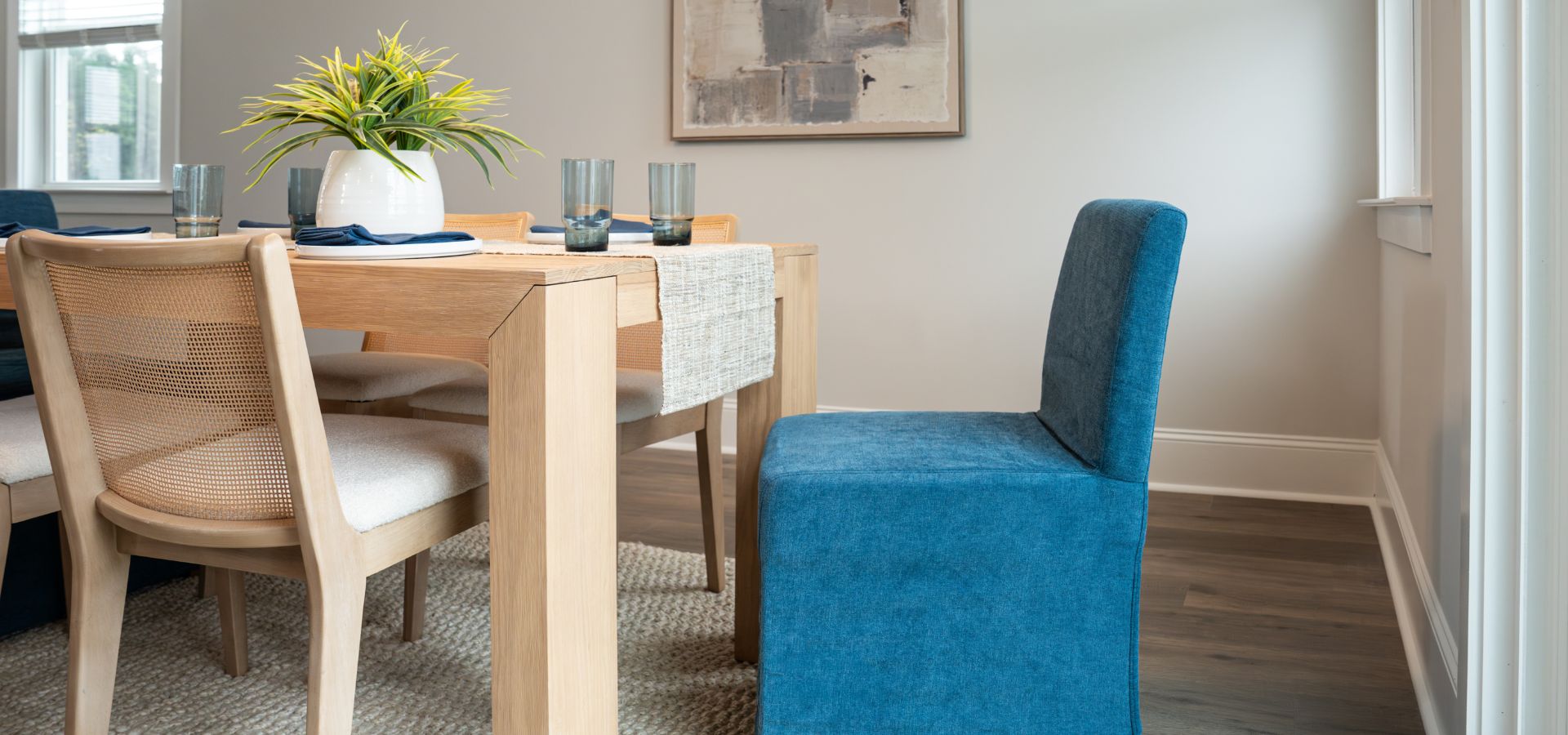 How to Mix and Match Dining Chairs