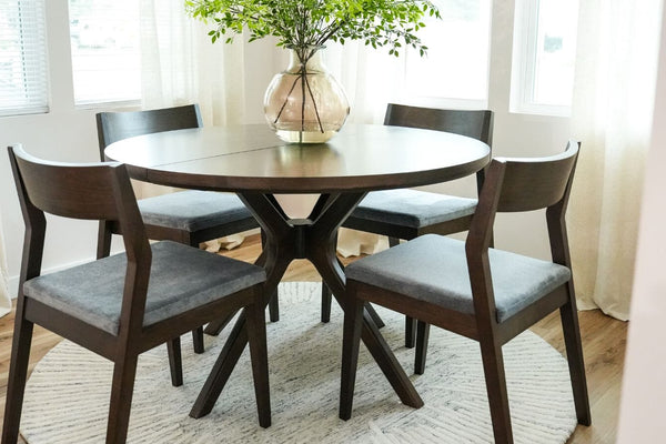 Round vs. Rectangular Dining Table: How to Choose
