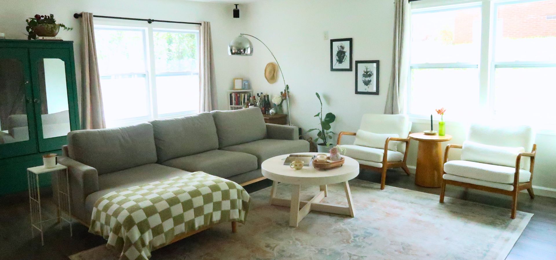 white round coffee table for living room