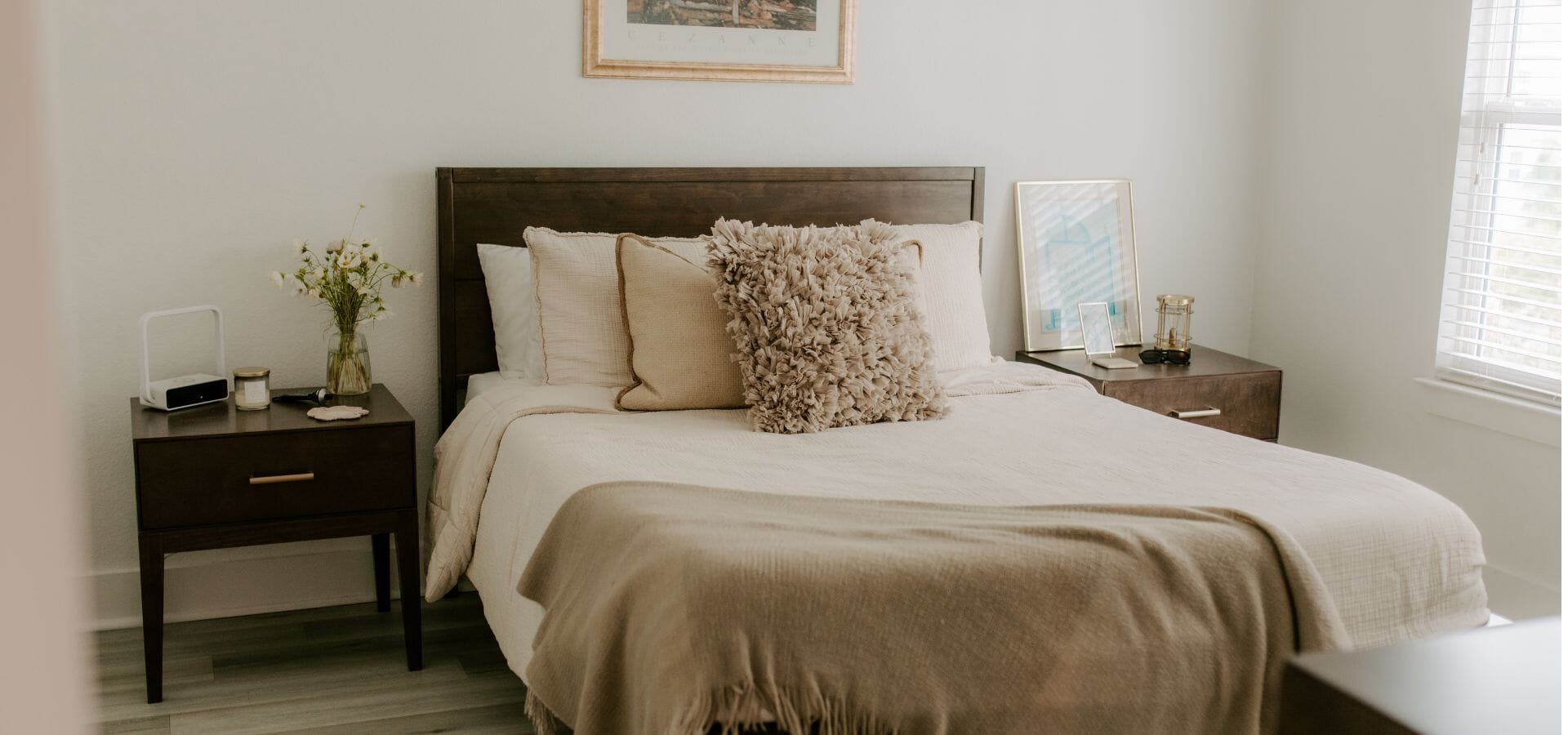 The Ultimate College Apartment Checklist: Furniture Edition