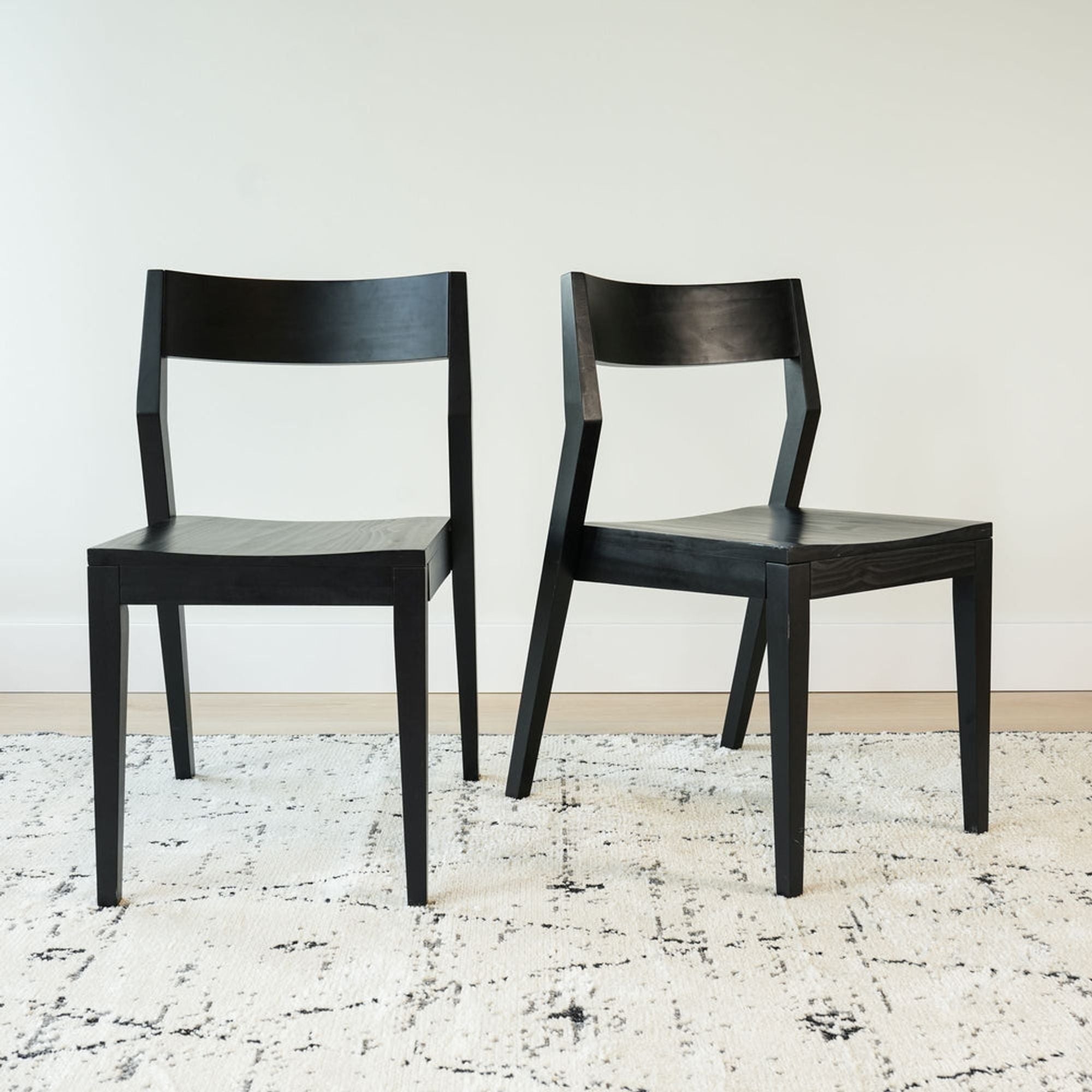 くろはな BOSCO Dining chair Solid Wood Dining Room Chairs Set of 4 | Plank+Beam
